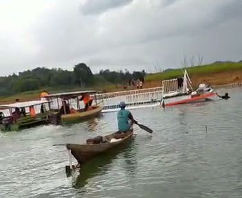 Kapal Tenggelam di Danau Koto Panjang Kampar, 1 Orang Meninggal Dunia