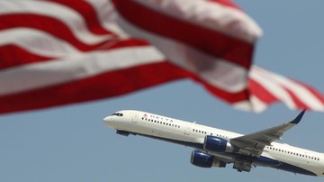 Penerbangan Lesu, American Airlines Mulai Dagang Wine