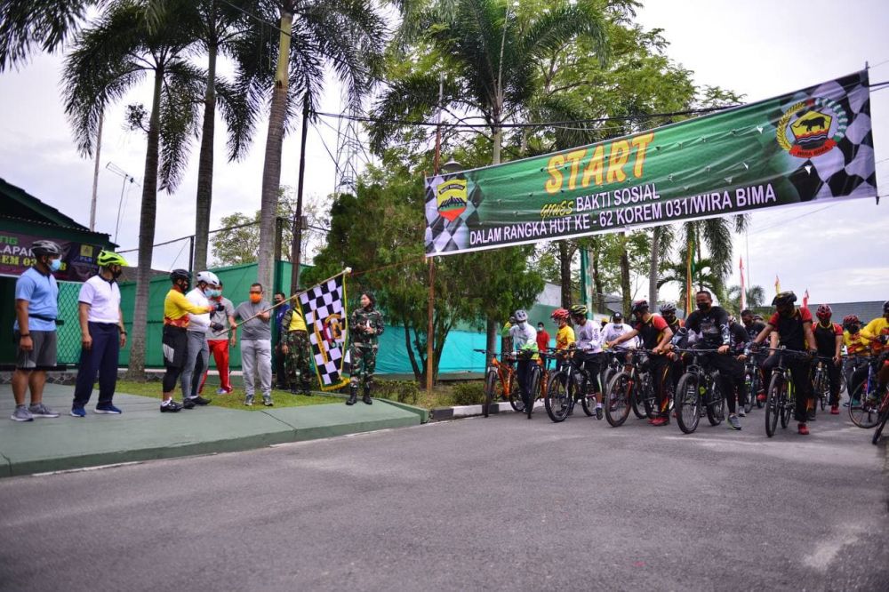 HUT Ke-62 Korem 031/WB, Wagub Riau Lepas Peserta Gowes