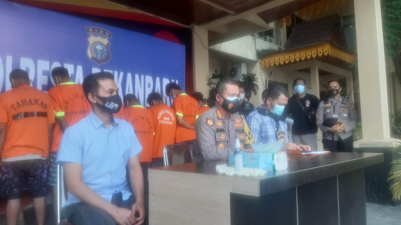 Terungkap, Penyelundupan Rokok Ilegal di Riau Dikawal Preman