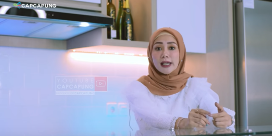 Kisah Wanita Cantik Tuna Wisma Lulusan SD Kini Jadi Pengusaha Kaya