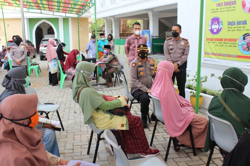 150 Santri Ponpes di Pekanbaru Jalani Vaksin Covid-19 Massal