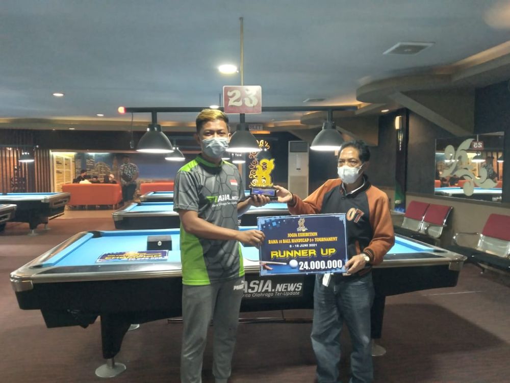 Prestasi Cemerlang Dua Atlet Biliar Riau Sabet Juara di Jogja