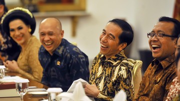 Jokowi Tersenyum BEM UI Kritik King of Lip Service