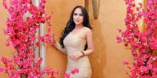 Dipecat, Kuli Bangunan Dapat Rezeki Nomplok dari Artis Cantik