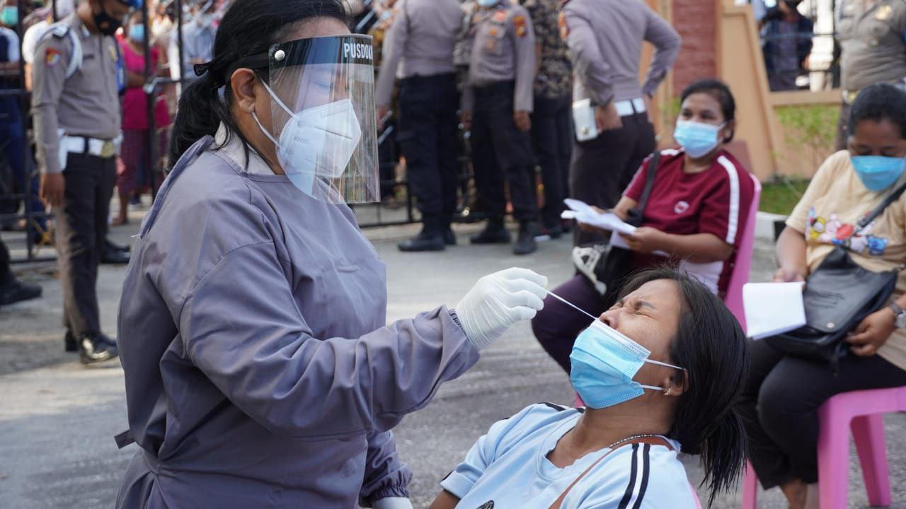 Cegah Penyebaran Covid-19, Polres Siak Lakukan Rapit Test Massal