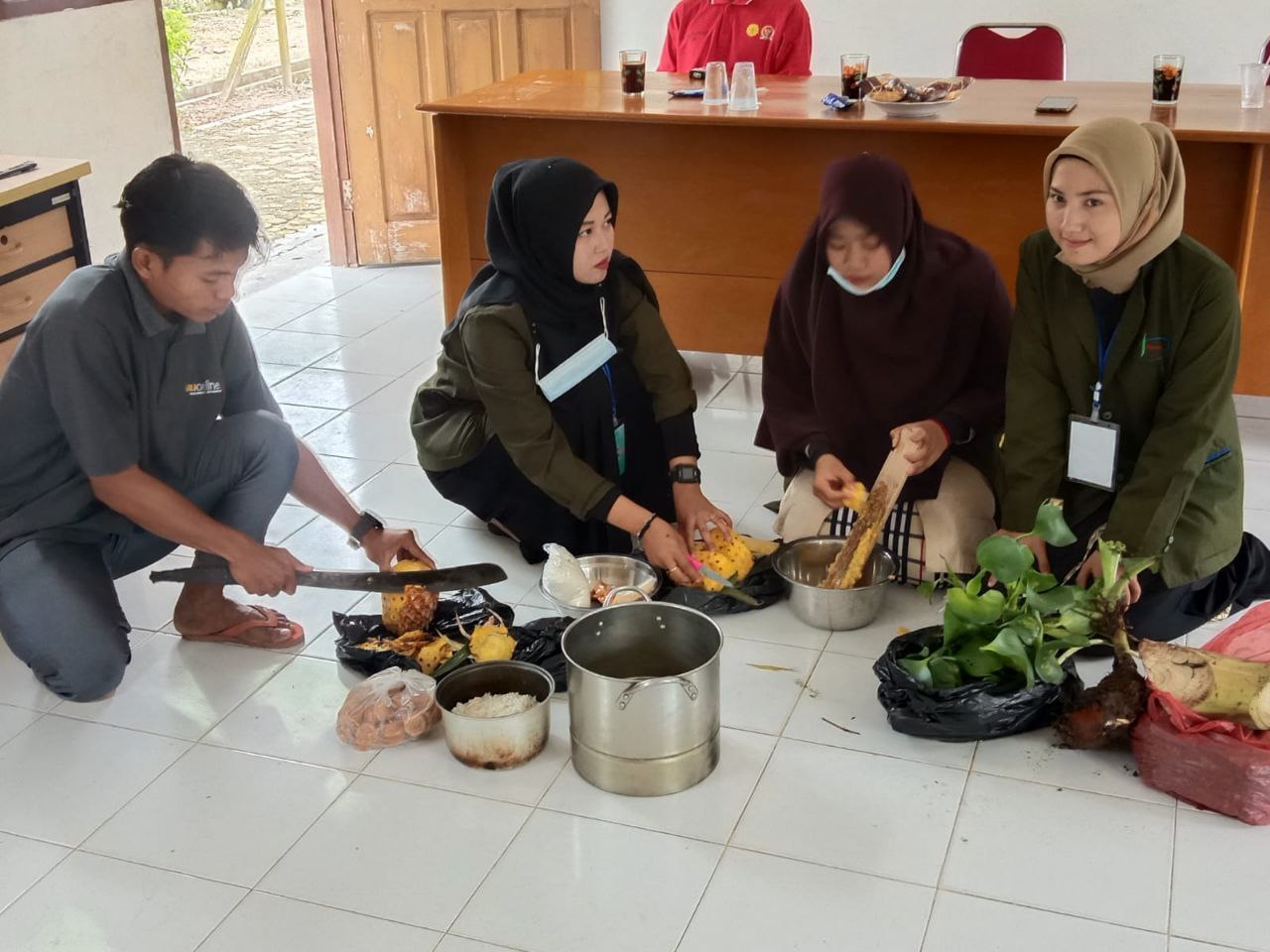 Mahasiswa Bengkalis Bikin Pupuk Organik Berbahan...