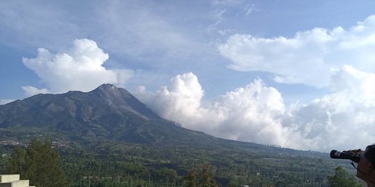 Kubah Lava Sisi Barat Daya Gunung Merapi Bertambah Tinggi