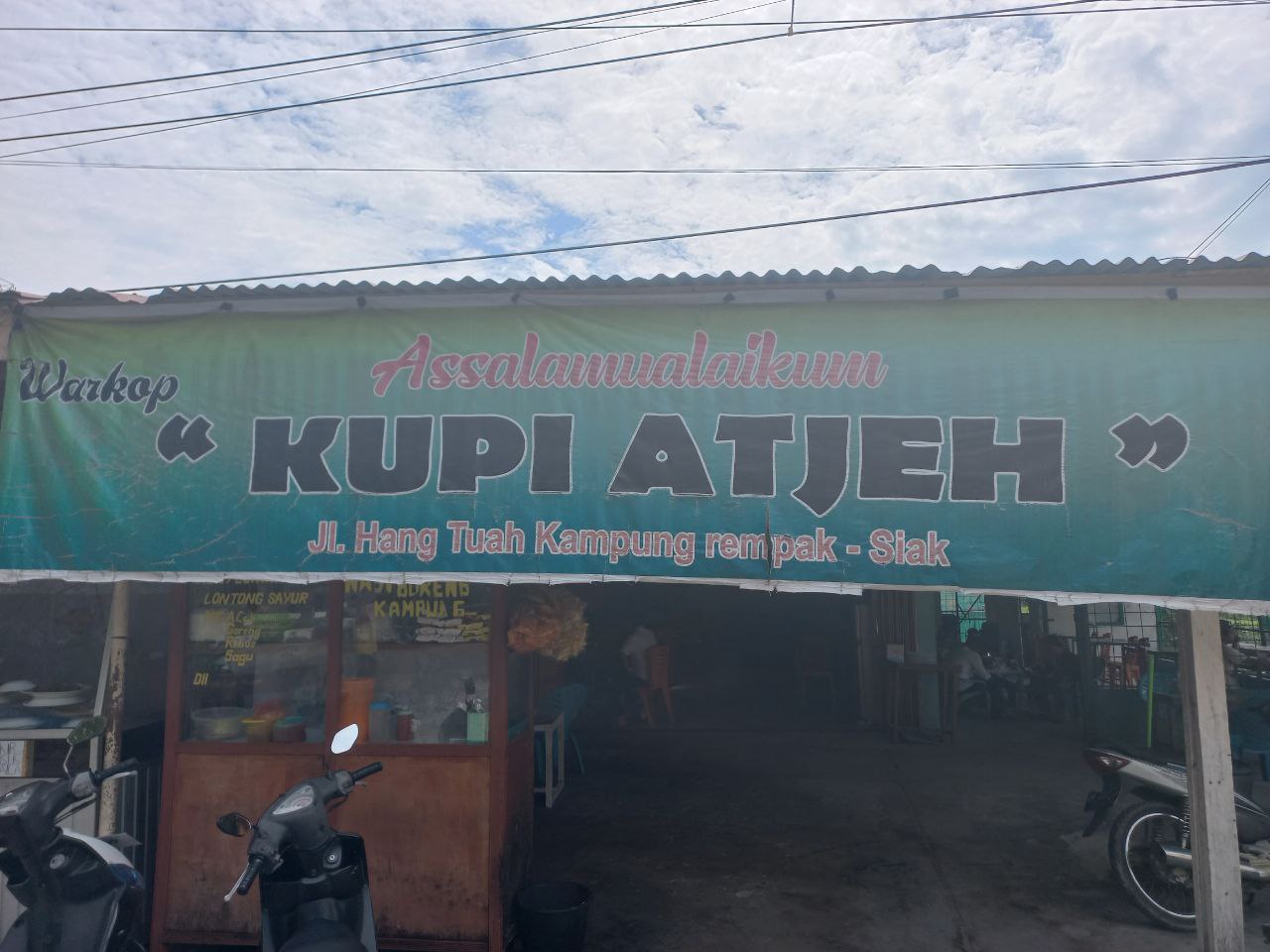 Antara Harga Sawit dan Turunnya APBD di Warung Kopi Itu