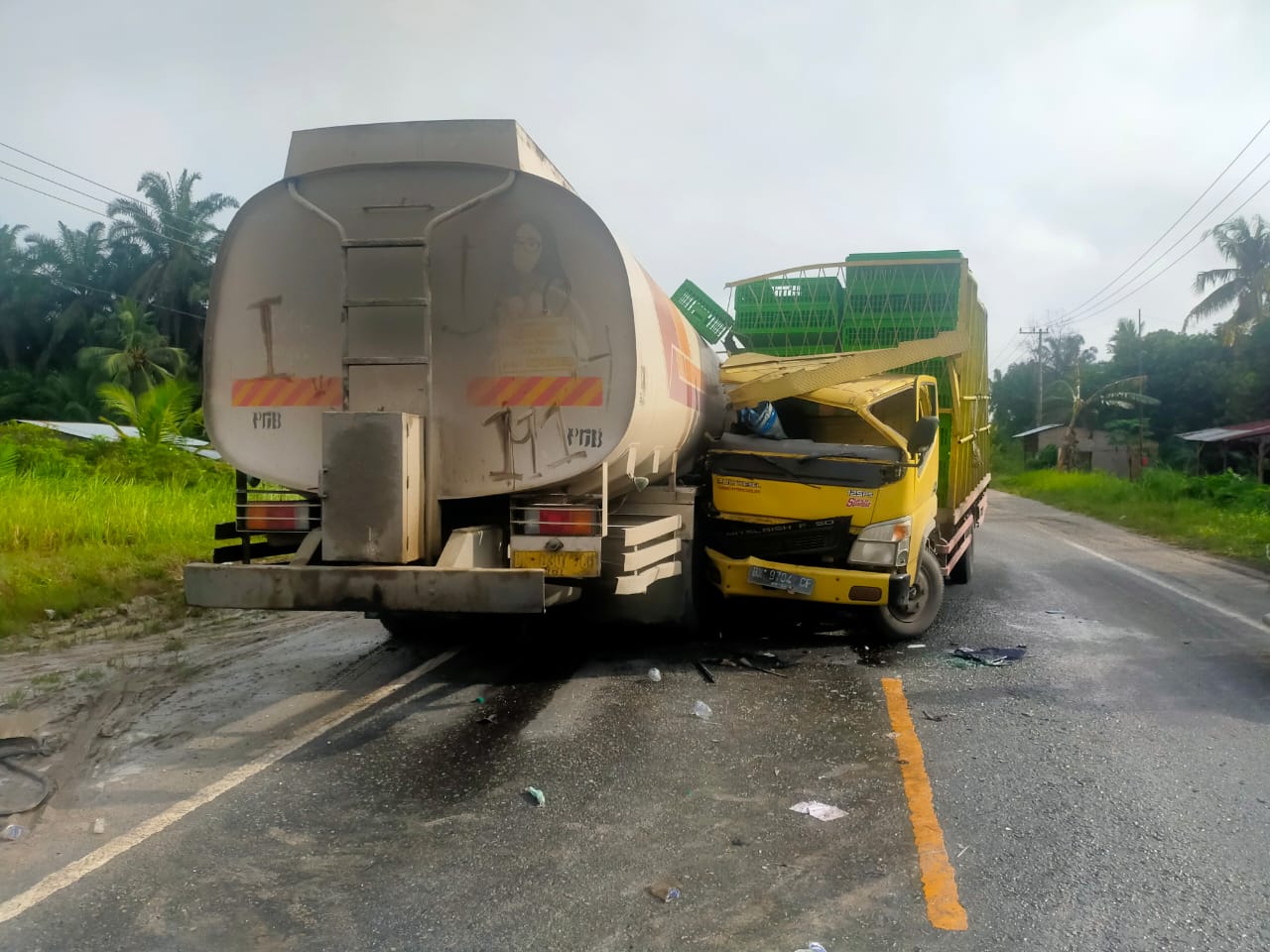 Truck CPO Tabrakan dengan Colt Diesel di Kandis, Begini Kondisinya