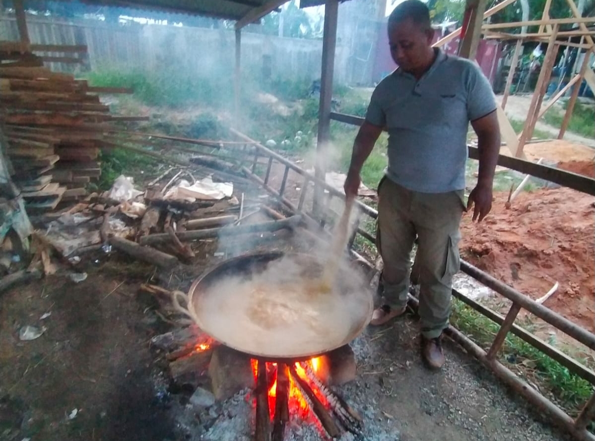 Pesanan Gula Merah Sawit Terus Datang, Petani Girang