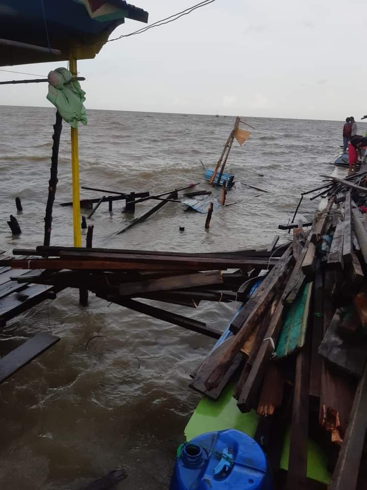 BPBD Riau Sebut 1 Rumah Suku Laut Rusak Berat