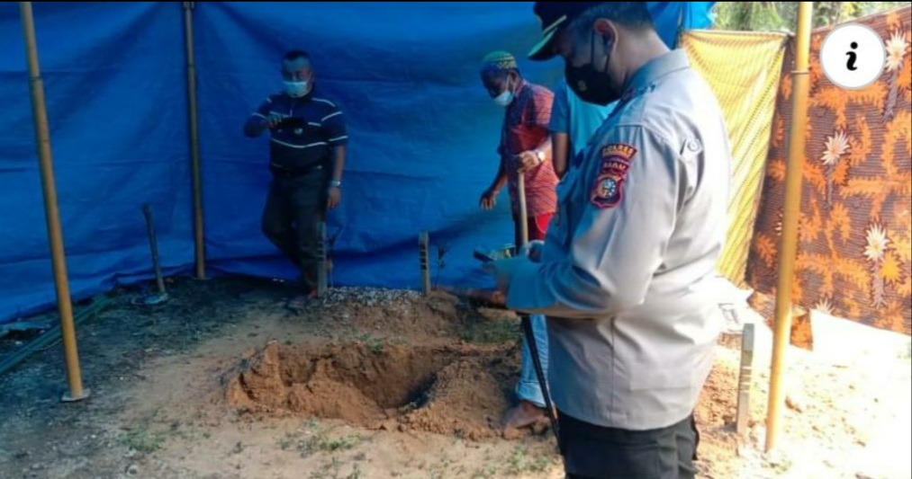 Makam Bayi di Rohul Dibongkar, Diduga Meninggal Tak Wajar