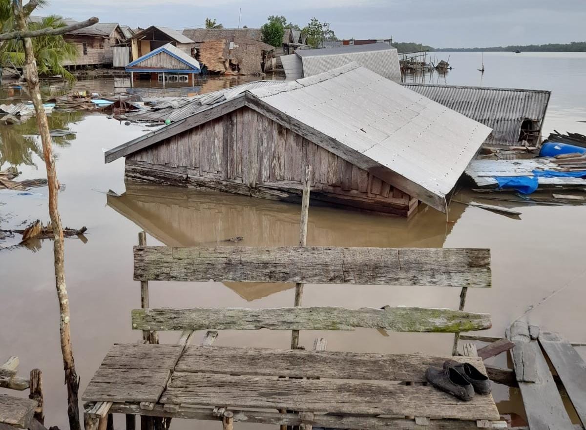 20 Unit Rumah di Inhil Hanyut Akibat Longsor