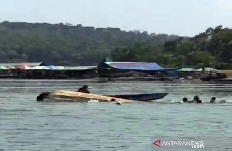 Tabrak Karang, Tiga Nelayan Tenggelam di Pulau Babi