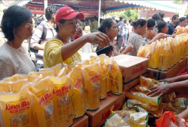 Jaga Pasokan dan Stabilitas Harga, Kemendag Operasi Pasar Minyak Goreng