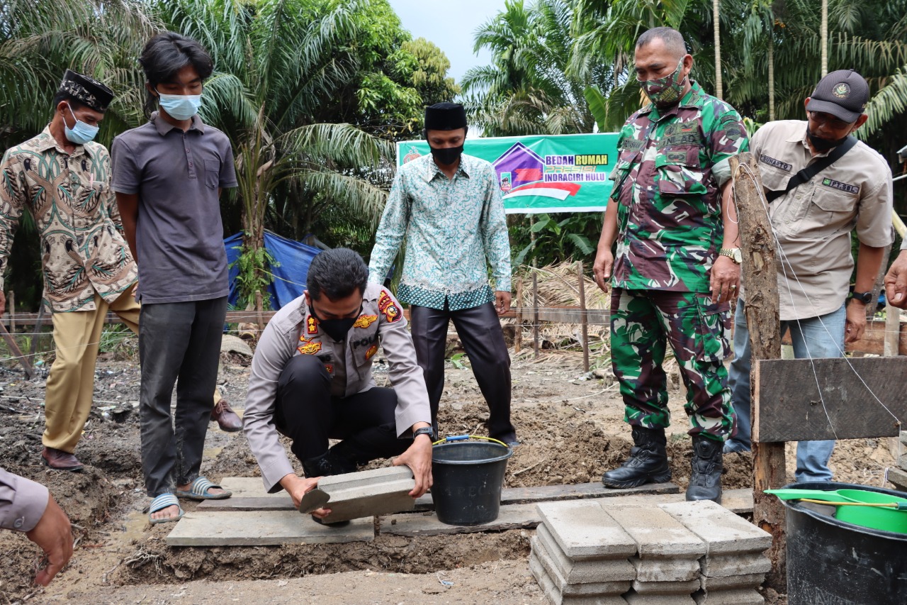 Rumah Janda Beranak Lima Dibedah Agar Layak Huni