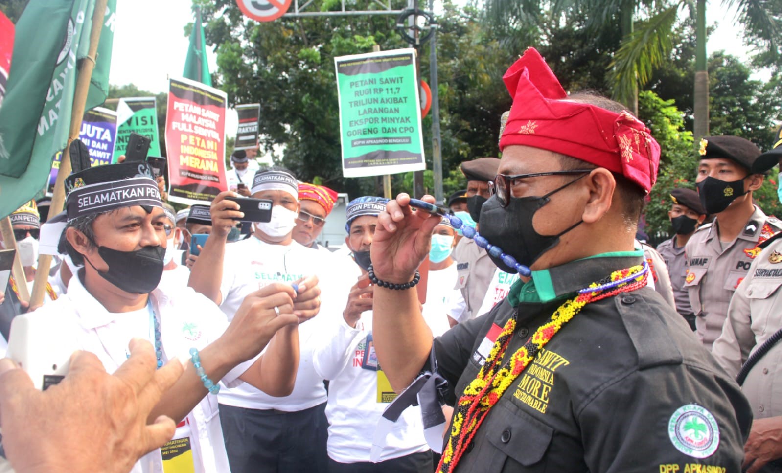 Setelah DMO-DPO, Nongol Pula FO. Makin Puyeng Petani Sawit