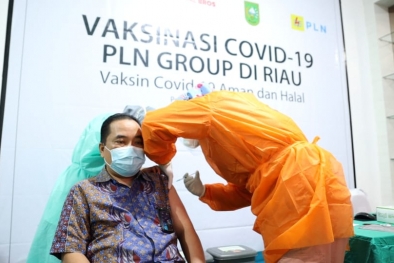 Dukung Herd Immunity, PLN Group Vaksinasi di Riau