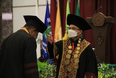 Unilak Gelar Wisuda, Rektor Jabarkan Prestasi dan Kemajuan di Masa Pandemi