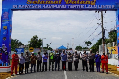 Tim Korlantas Mabes Polri Kunjungi Kampung Tertib Lalu Lintas di Siak