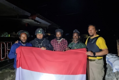 Tiga Anggota KKB Papua Menyerahkan Diri Kepada TNI