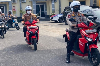 Ramah Lingkungan, Kapolda Babel Ajak Anggota Pakai Motor Listrik