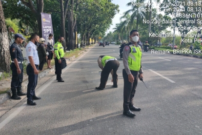 Pesepeda, Pemotor dan Pejalan Kaki Ditabrak Mobil di Pekanbaru, 1 Tewas