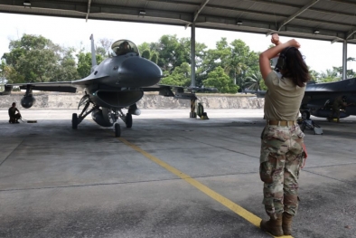 Tentara Amerika Vs TNI AU Pekanbaru di Langit Biru