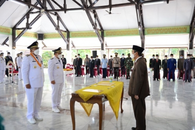 Dua Bupati Dilantik, Ini Pesan Gubernur Riau