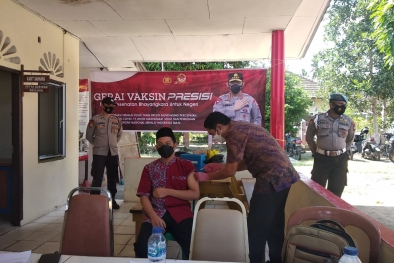 Pelajar SMP, SMA dan Pesantren di Kepri Jalani Vaksinasi Covid-19