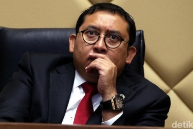 Fadli Zon Sentil Mahfud Md yang Asyik Nonton Ikatan Cinta Saat PPKM