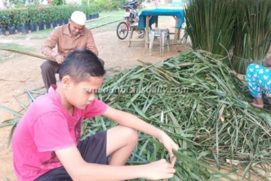 Sampah ini Tadinya Jadi Sarang Ular, Sekarang Diekspor