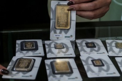 Harga Emas Tak Berubah di Rp932.000 per Gram