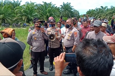 Tuntutan Ganti Rugi Mentok, Sawit Perusahaan Didodos Warga