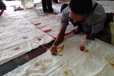 Batik Sawit, Peluang Ekonomi Baru Bagi Petani Sawit