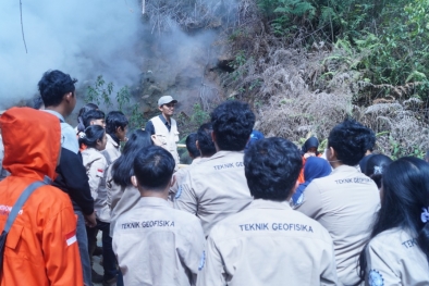 Panas Bumi Ditawarkan Jadi Pengganti Batu Bara