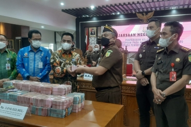 Kasus Kelebihan Bayar Rp 3M untuk Reses DPRD Pekanbaru Disetop