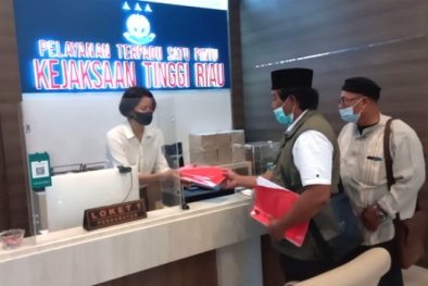 Diduga Ada Kongkalikong dalam Penerbitan Izin Lokasi PT DSI, Mantan Bupati Siak Dilaporkan