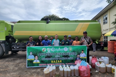 Apkasindo Kukar Salurkan 126.000 Liter Minyak Goreng Murah