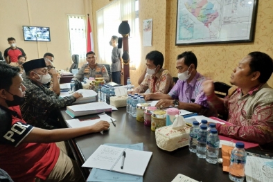 Masyarakat Bengkulu Utara Tolak Hasil Mediasi dengan PT BRS, Kapolres: Terima Aja!