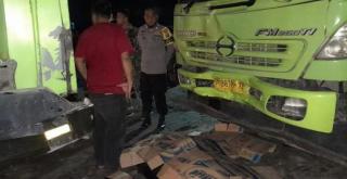 Dua Pekerja Tewas Terjepit Truk CPO dan TBS di Riau 