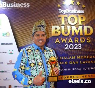 Bupati Siak Raih Penghargaan Top Pembina BUMD 2023 