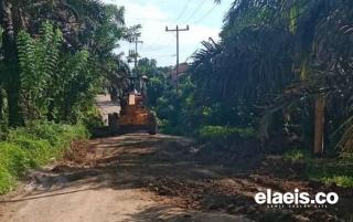 PKS Ini Punya Kepedulian Sosial yang Tinggi, Ikut Melakukan Perbaikan Jalan