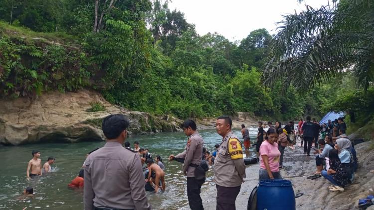 Kebun Sawit di Desa Napal Jungur Jadi Magnet Wisata Baru Bagi Warga Bengkulu