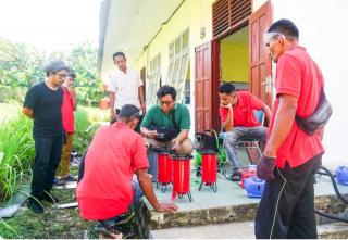 Lebih Ekonomis, Warga Dilatih Buat Kompor Rakyat Berbahan Bakar Biomassa