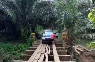 Petani Sawit Keluhkan Kondisi Jembatan, Ketua DPRD Bengkulu Tengah Minta Pemerintah Daerah Tak Diam