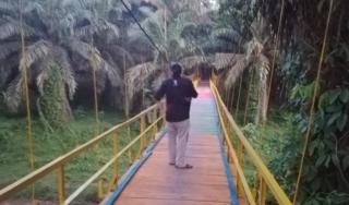 Pakai Dana Desa, Perbaikan Jembatan Gantung Jadi Polemik