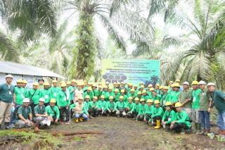 Puluhan Petani Samade Berkunjung ke PT KTU di Siak