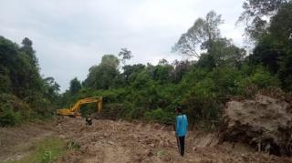 Jalan Poros Diperbaiki, Mudahkan Warga Dua Desa Jangkau Perbatasan RI-Malaysia